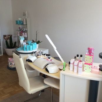Ihr Nagelstudio In Velden Am Worthersee Nagelstudio Lang Nails